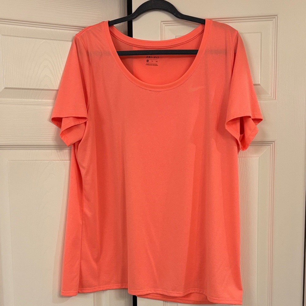 Nike Women's Coral DRI-FIT Top XXL